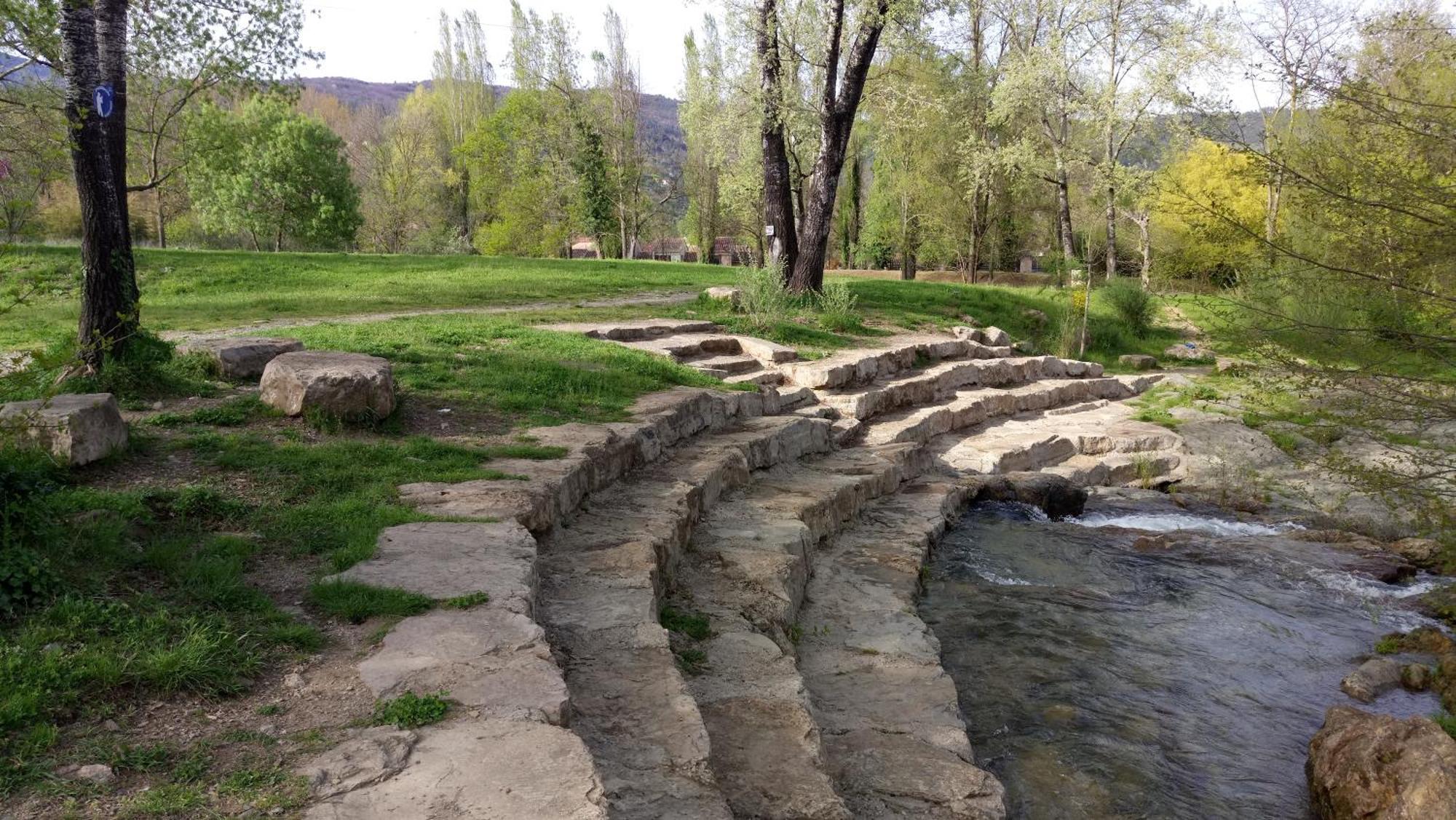 Le Moulin Aux Chandelles 2, Vacances & W-E, Vues Riviere, Montagne & Ville, Tout Confort Deconnecte, Eclairage Bougies, Connexions A 200M Au Centre Le Vigan Gite Les Amoureux De L'Arre, Randonnee Chemin De Saint-Guilhem-Le-Desert, Lire Profil Avant R Extérieur photo